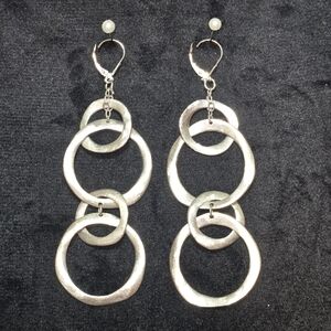 Silver Tone Earrings Multi Circle Dangle Drop Modern Linked Rings Leverback